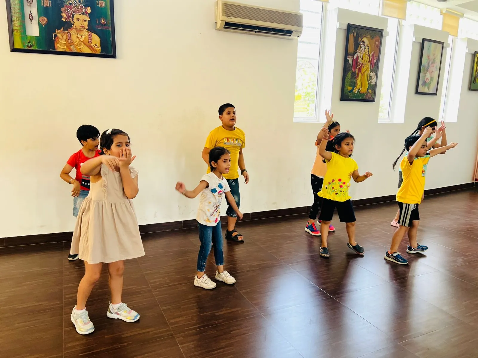 Bollywood Dance photo