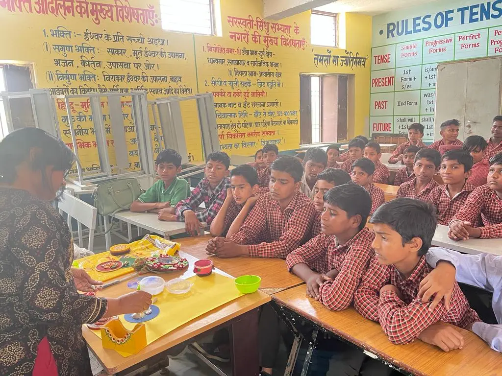 Government School Free Art & Craft Classes photo